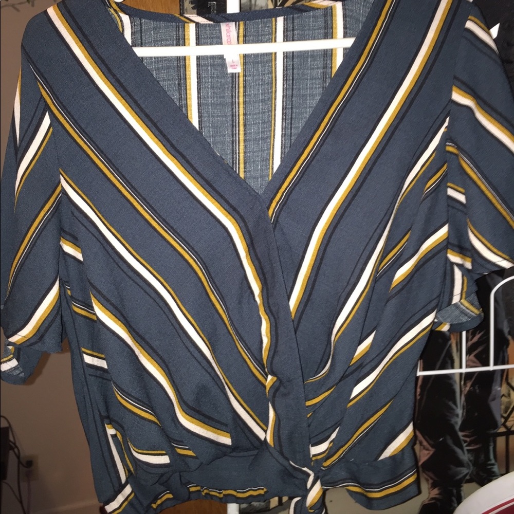 Xhilaration top